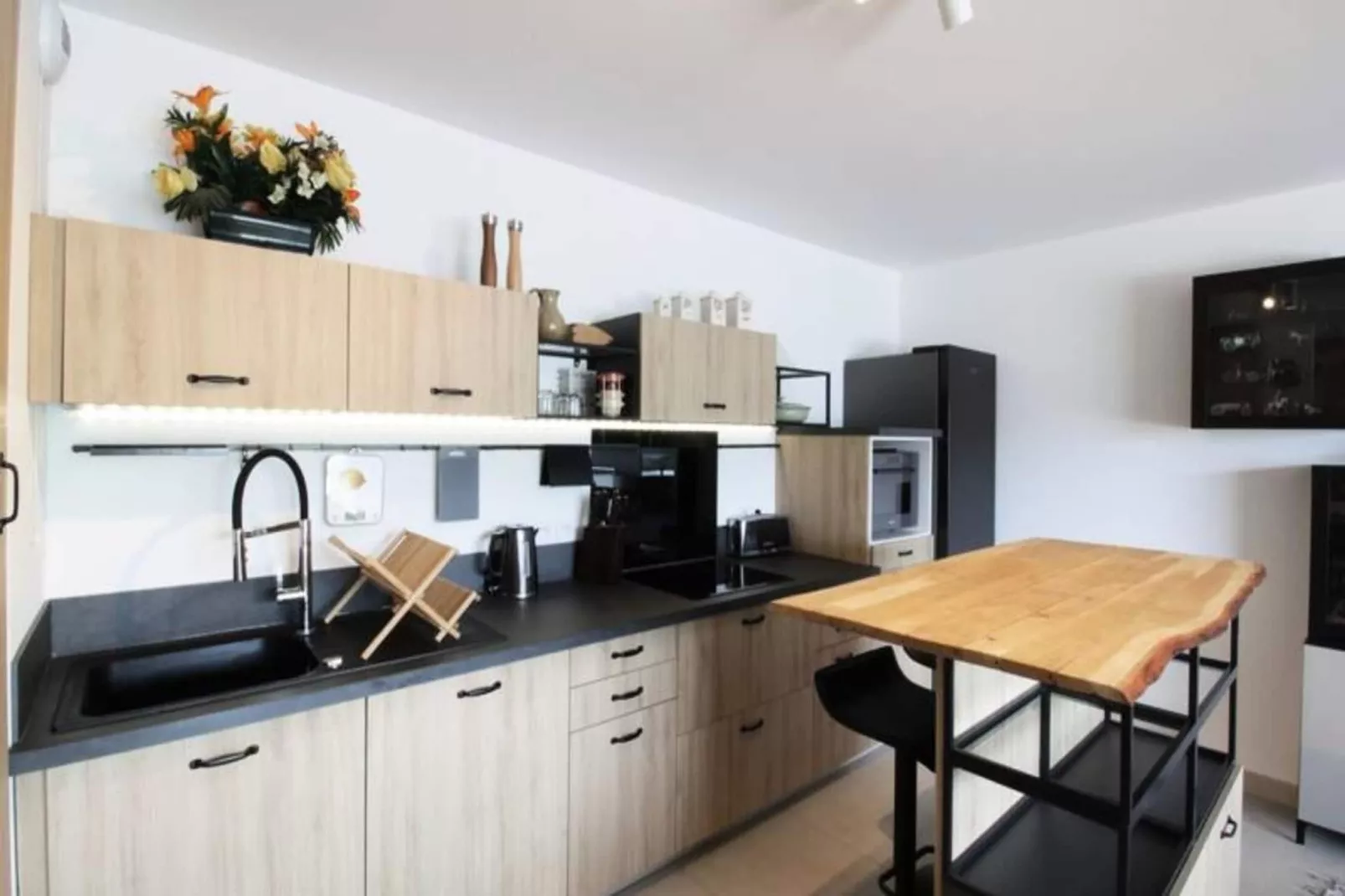 Confortable T3 Avec Terrasse Et Garage !-Kitchen