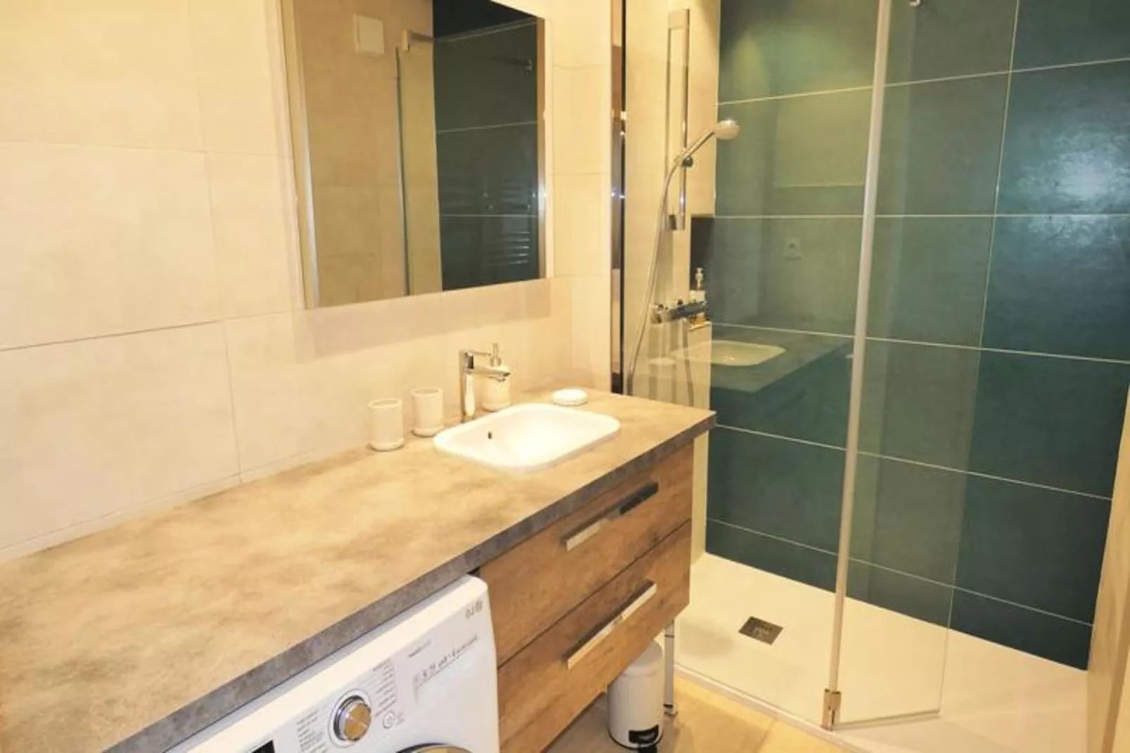 Résidence Le Chateau Durieux 2-Bathroom