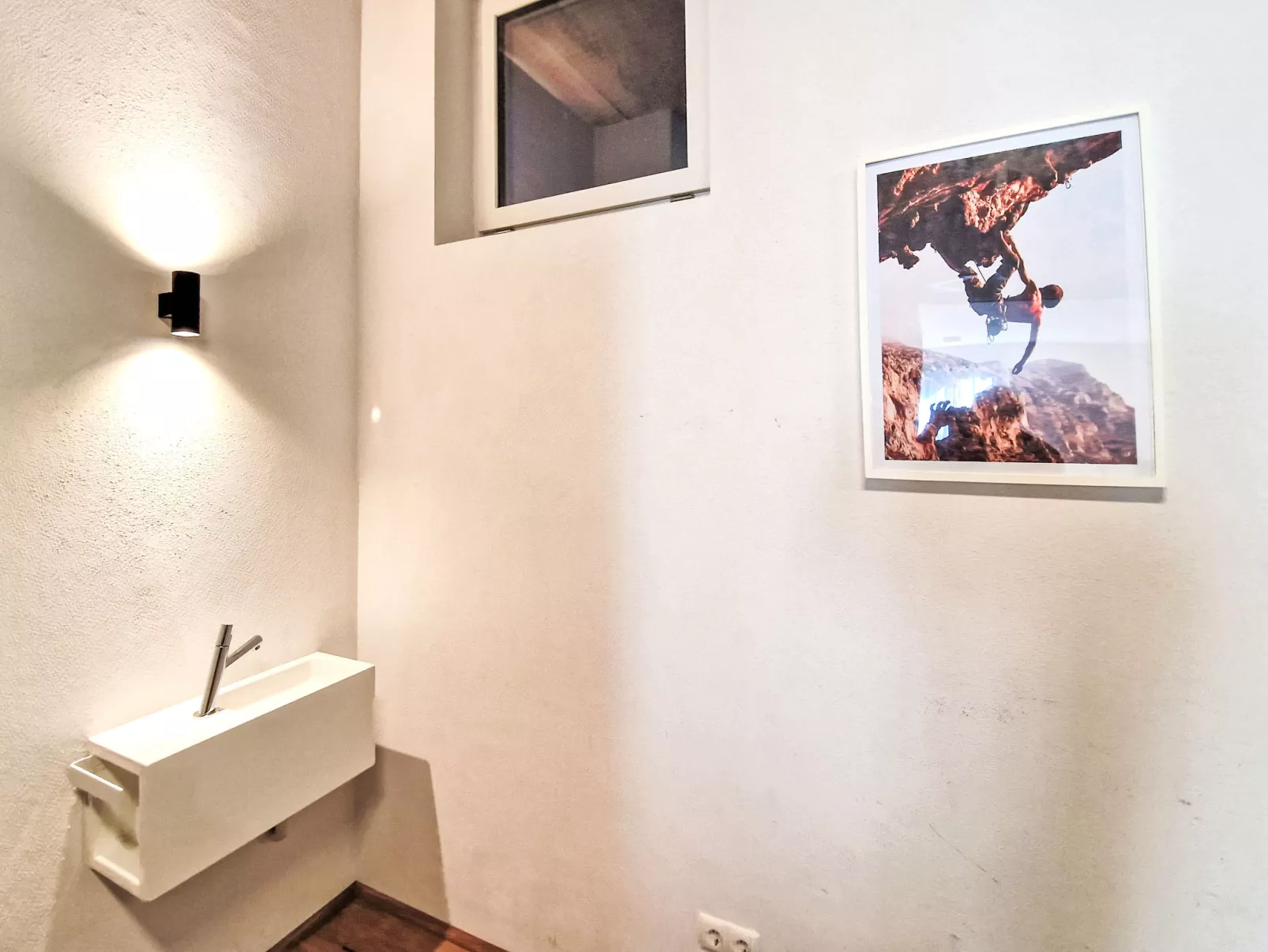 The Rock Design-Dedans