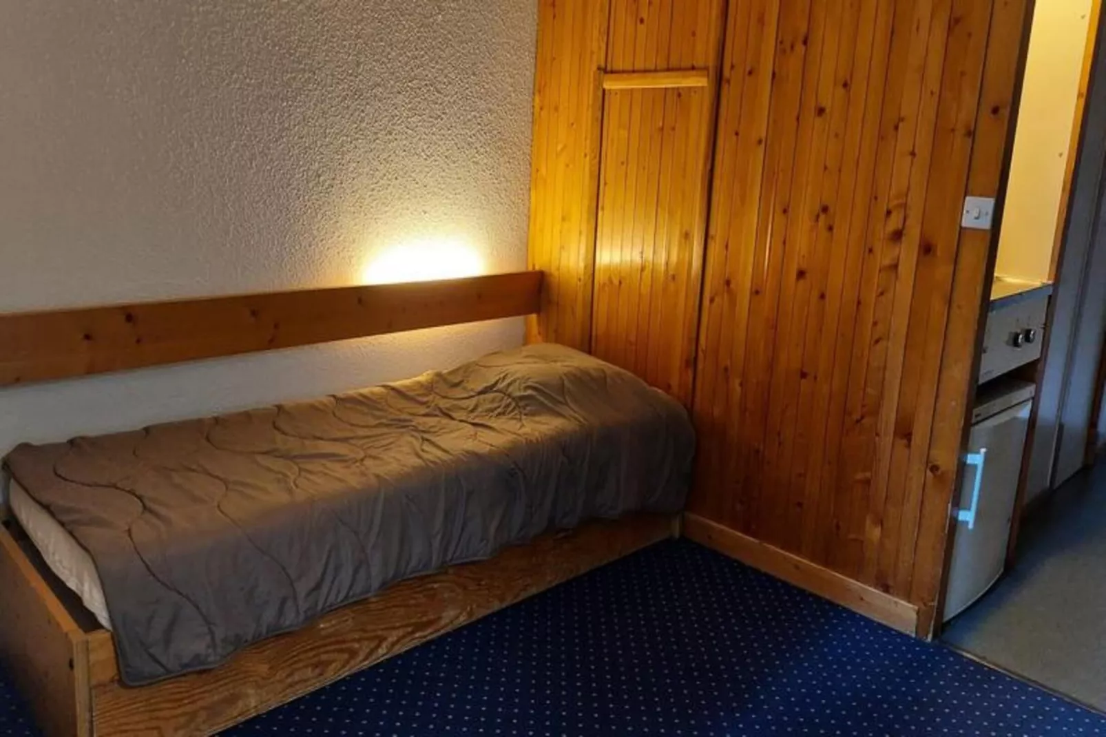 Résidence Miravidi-Exterior in summer