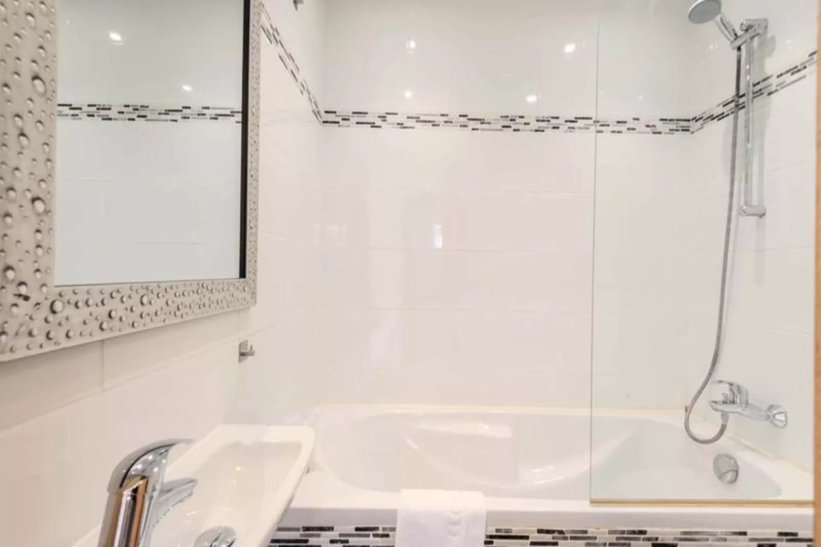 Résidence Le Nantaux-Salle de bain