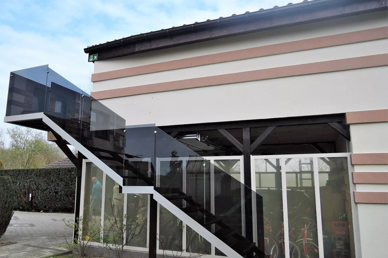 Komfortowy apartament z basenem i jacuzzi w Międzywodziu-Exterior summer