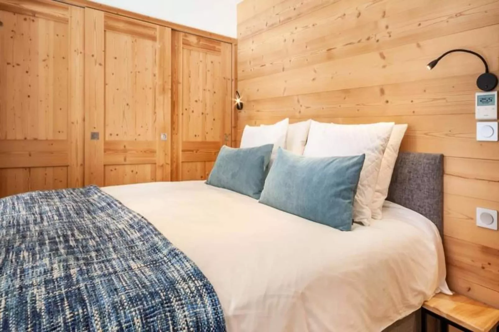 Résidence Les Portes Du Pleney-Bedroom