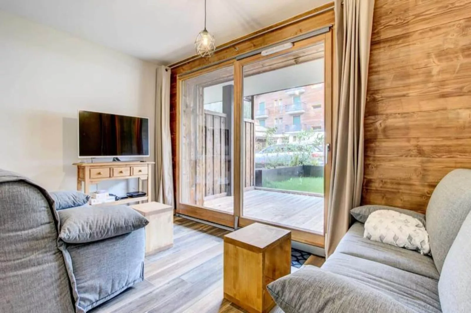 Résidence Le Lapia-Exterior in summer