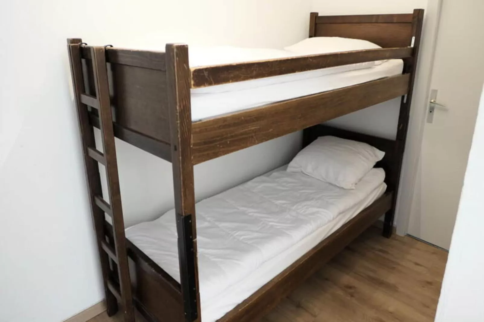 Résidence Castel Des Roches A-Exterior in summer