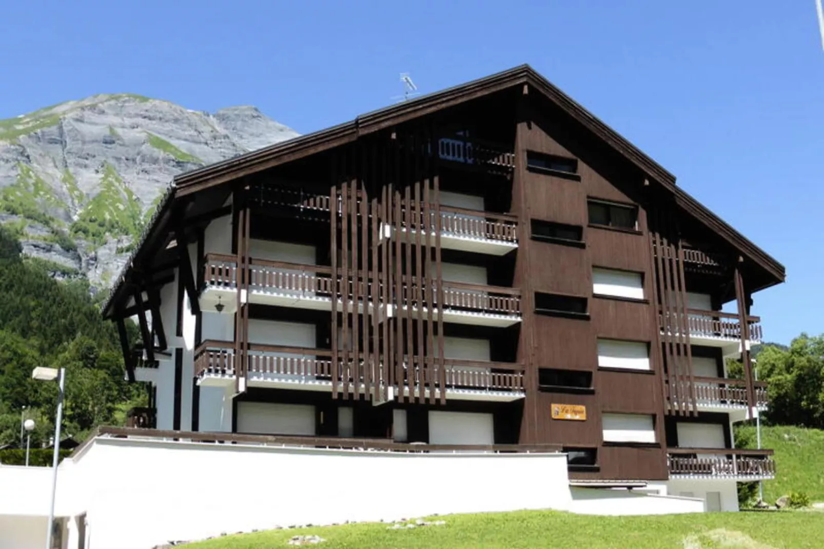 Résidence La Tapia-Exterior in winter