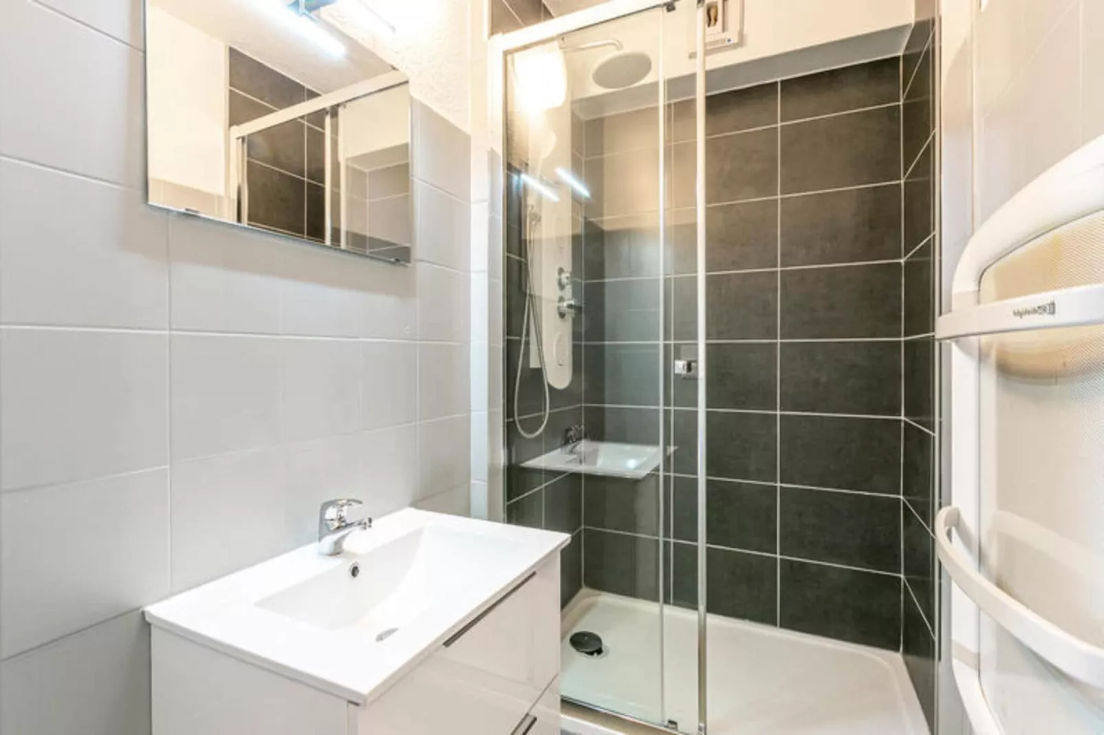 Résidence Le Bois Gentil-Bathroom