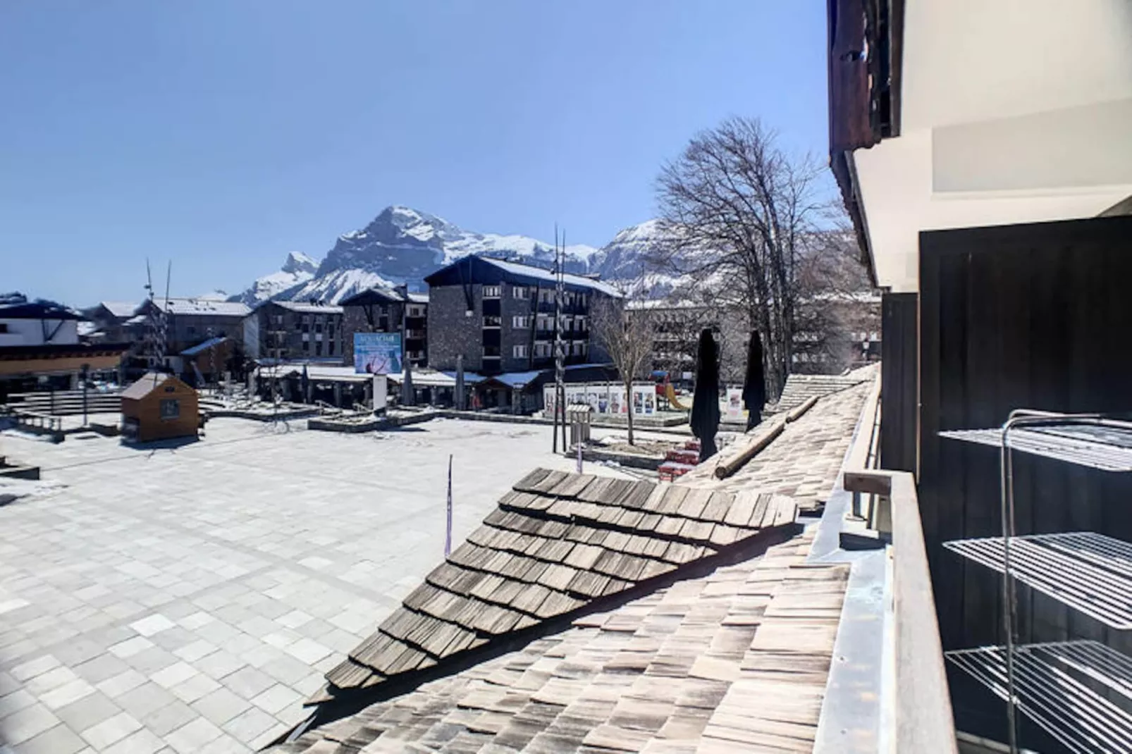 Appartements à Les Carroz-d'Arâches-Image-tags.