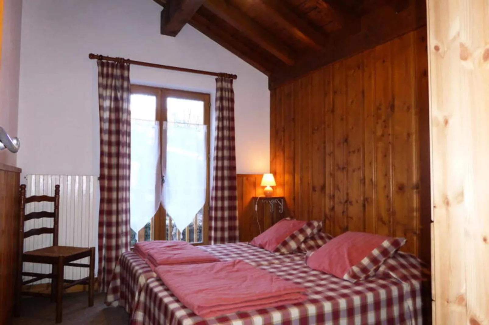 Chalet Ulysse-Exterior in summer