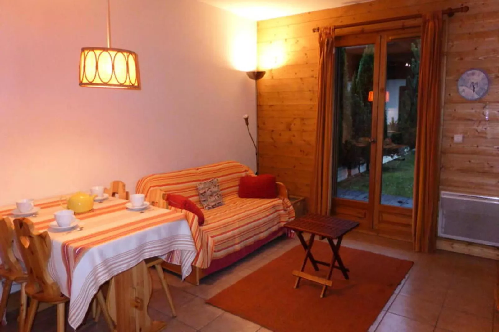 Résidence Les Amethystes B-Exterior in summer