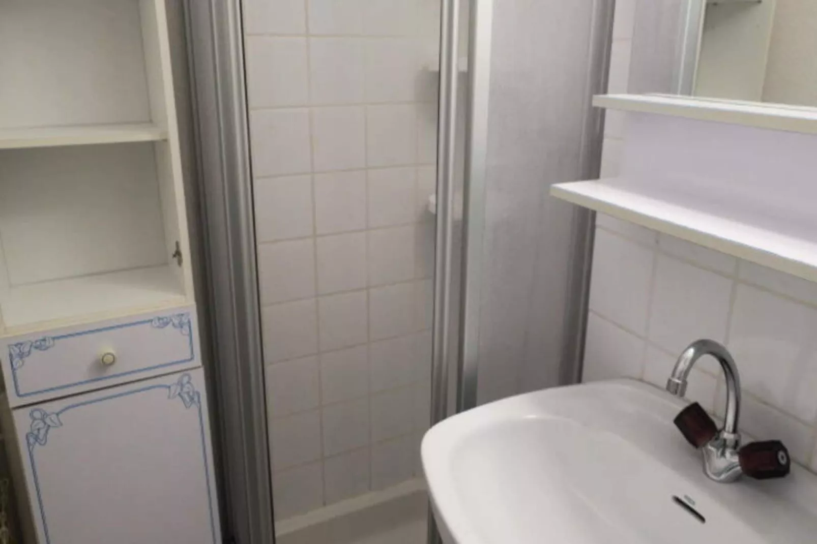 Résidence Les Jonquilles-Bathroom