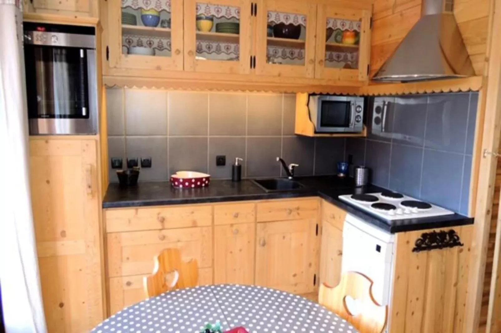 Résidence Les Balcons De Chatel-Kitchen