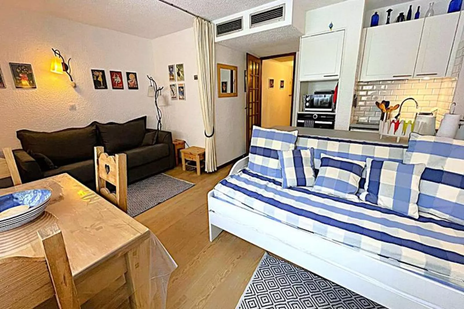 Résidence Clos Du Savoy-Living room