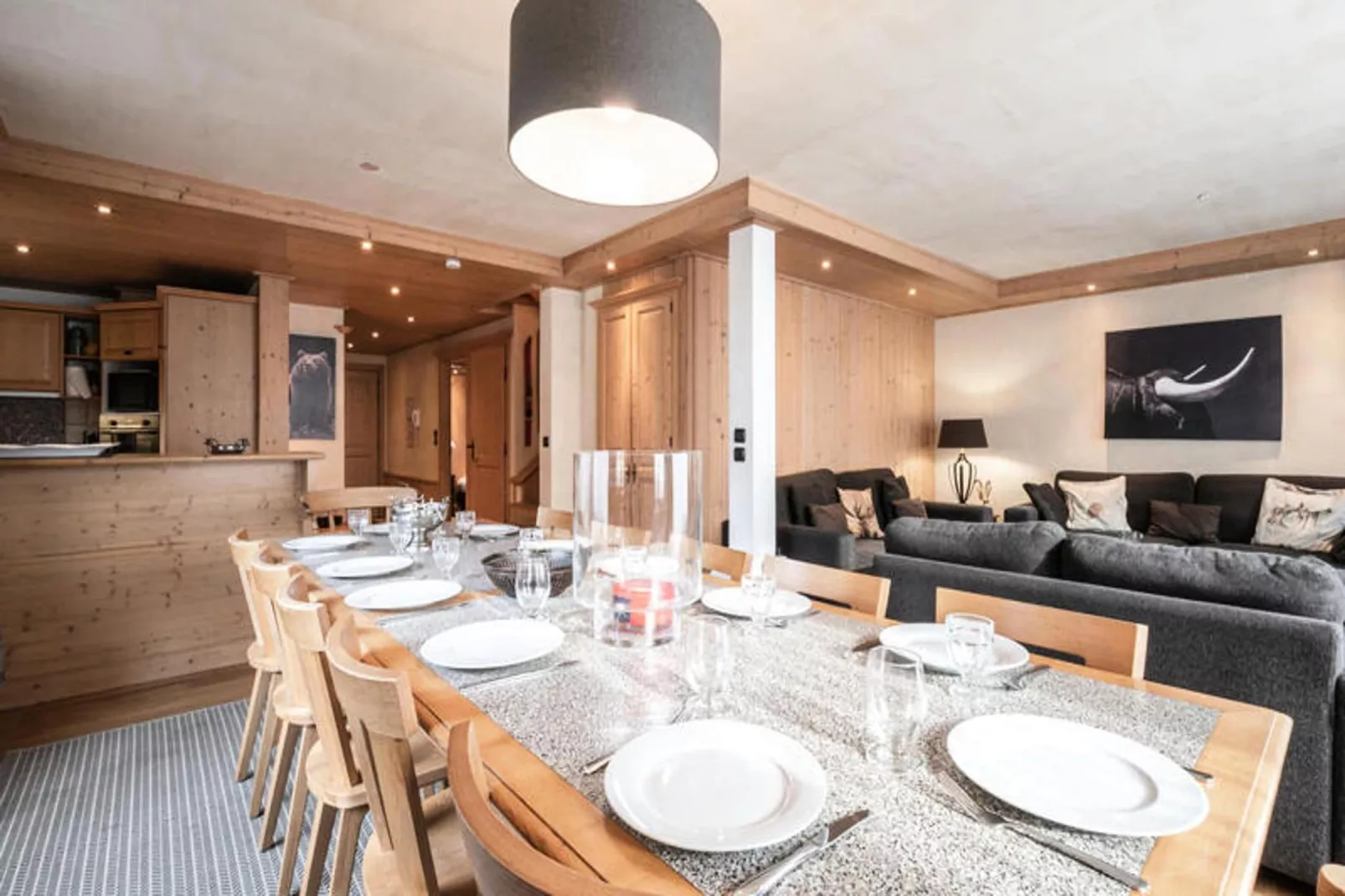 Chalets Du Savoy-Dining room