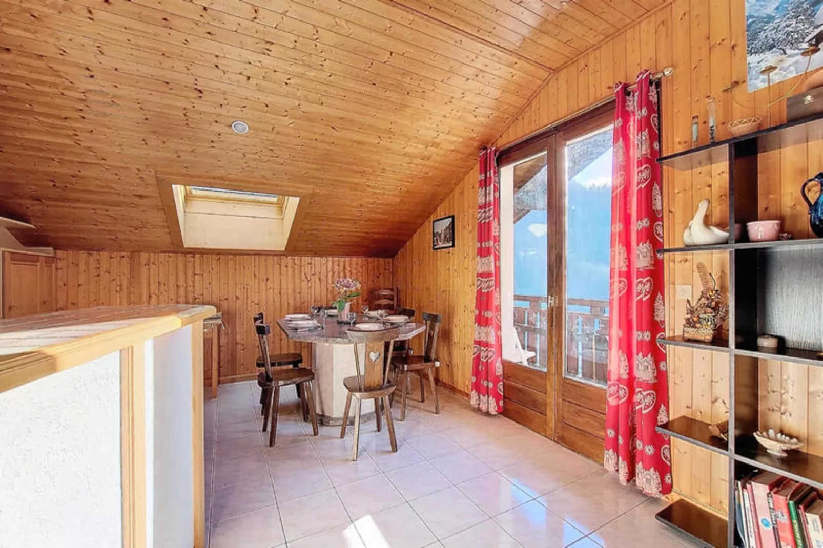 Appartements à Saint Jean d'Aulps-Dining room