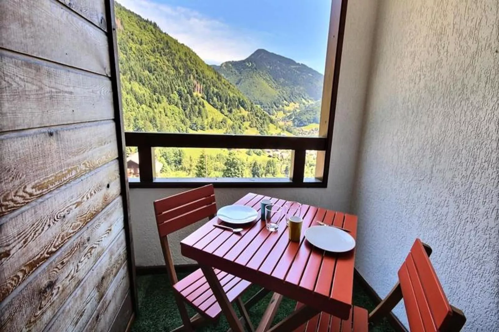 Appartements à Saint Jean d'Aulps-Terrace balcony