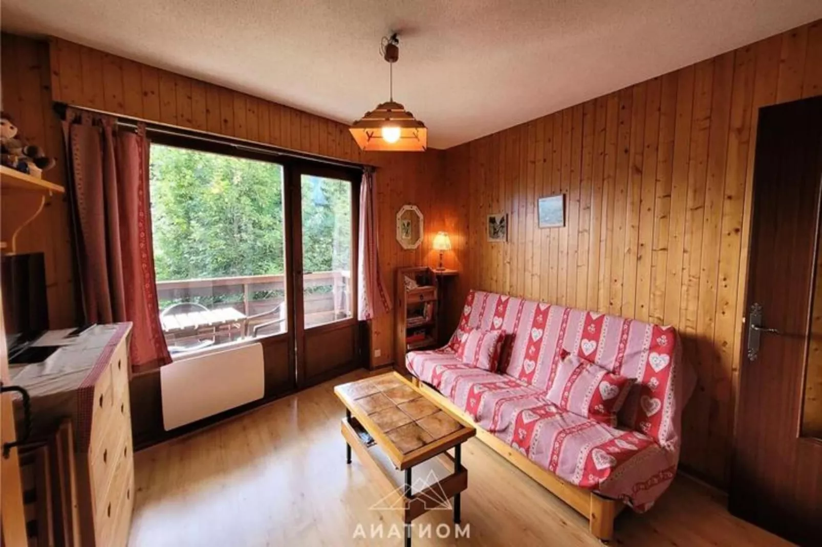 Résidence Eparvi-Living room