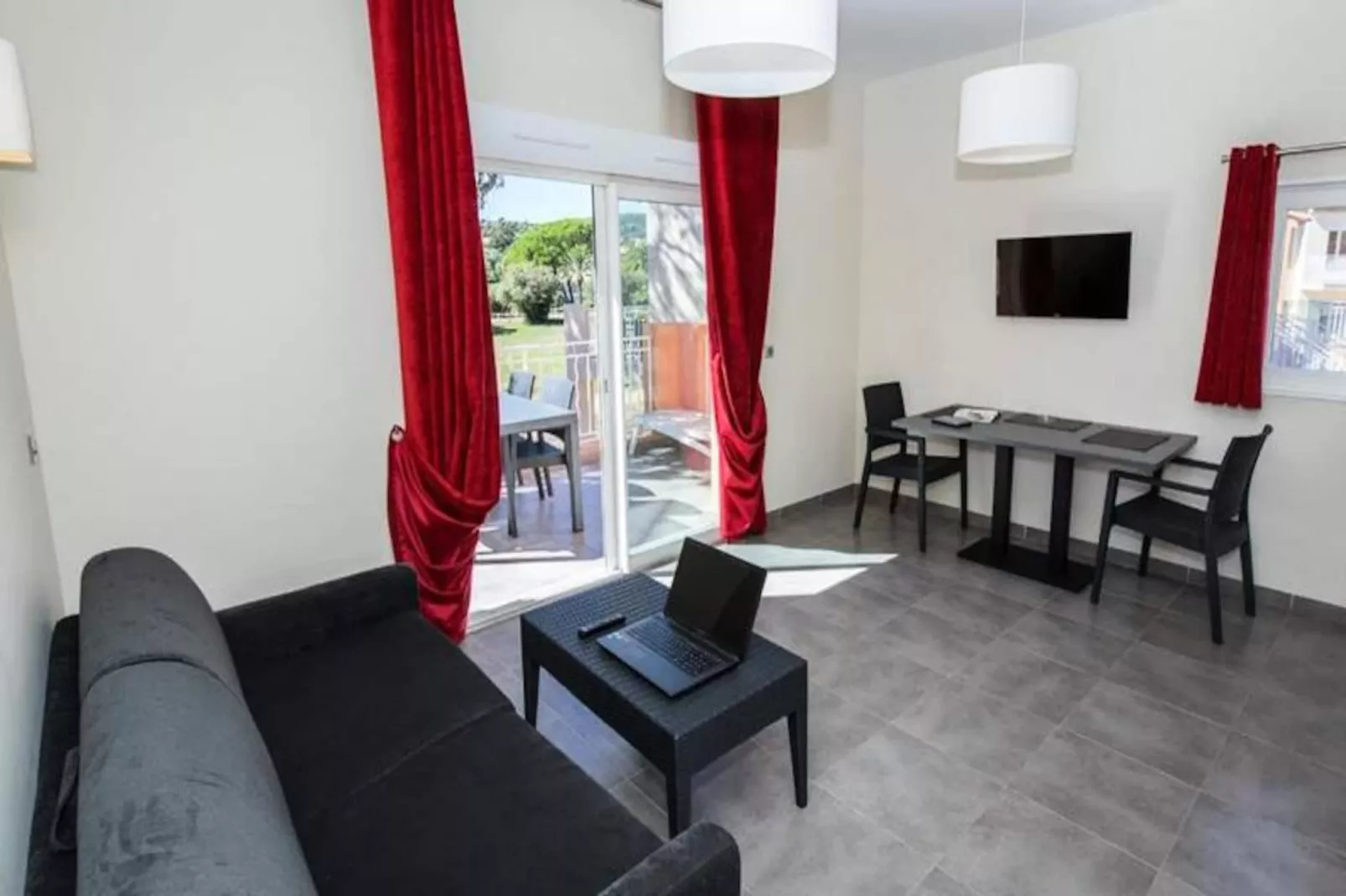 SOWELL RÉSIDENCES Les Perles de Saint Tropez****-Image-tags.