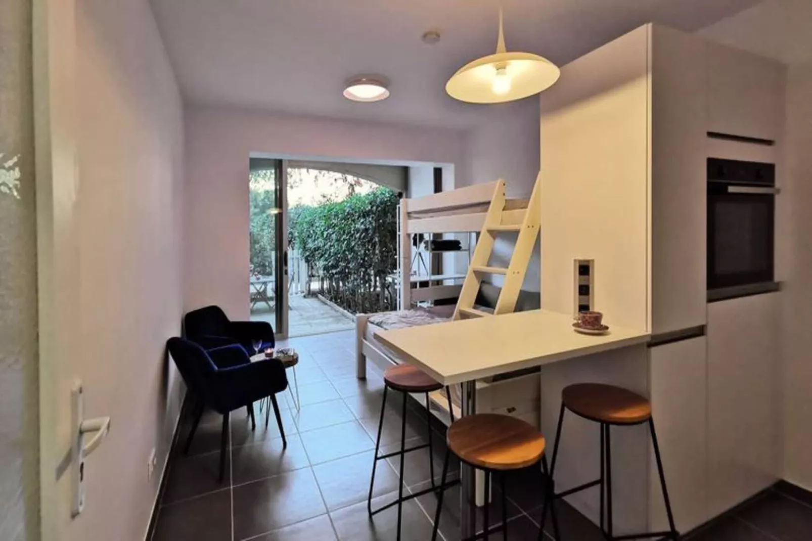 Résidence Heron-Exterior in summer