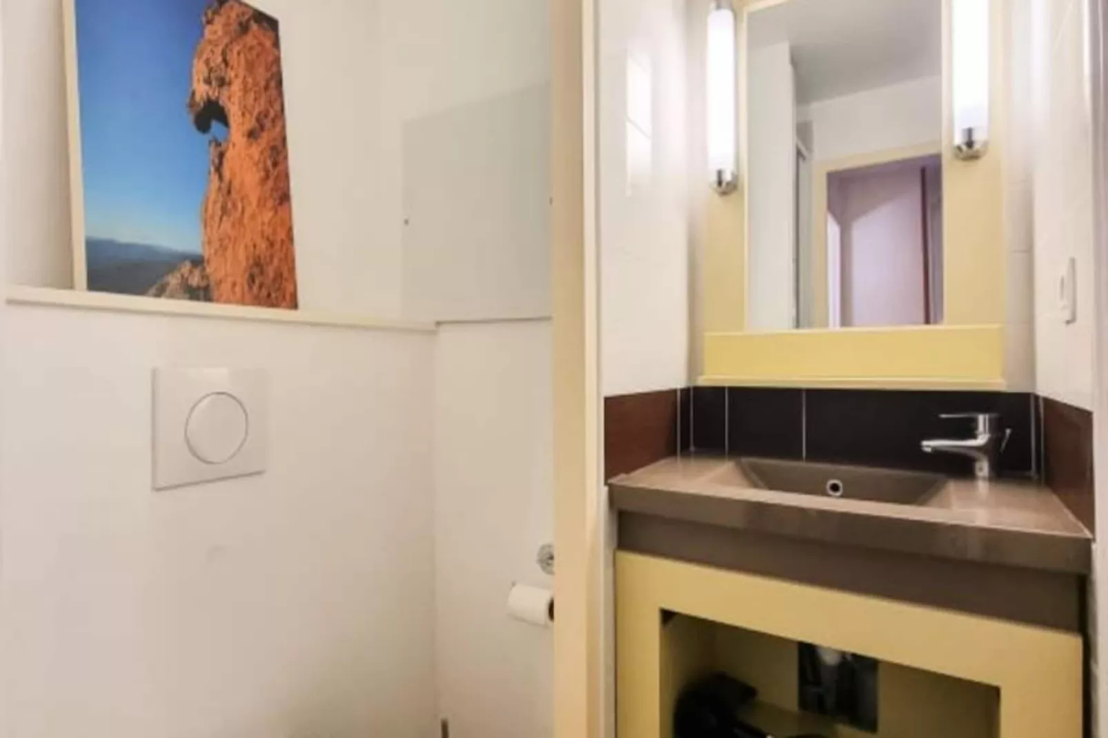 Appartement 6 Pers Vue Mer Pr&egrave;s Des Plages &agrave; Agay-Image-tags.