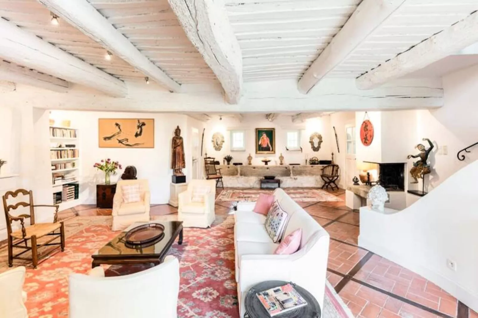 Maison De Famille En Provence-Image-tags.