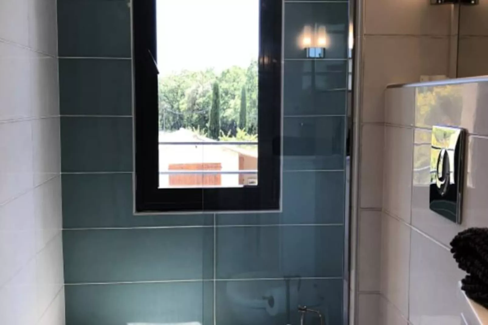 Vivez L'authenticit&eacute; &agrave; La Maison "au Pied Des Vignes"-Image-tags.