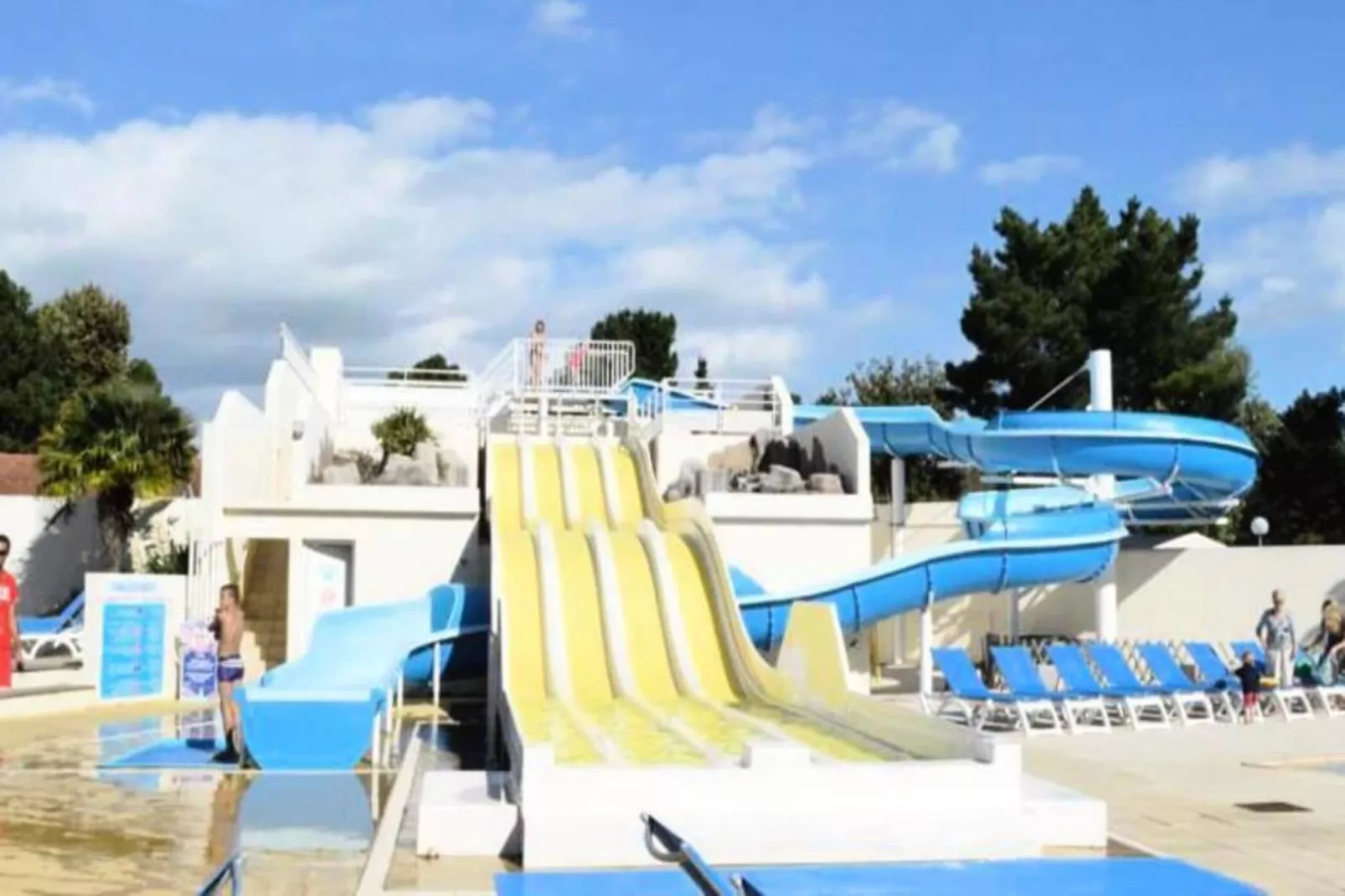 Mobil-home 4 pers. proche plage-Exterior in summer