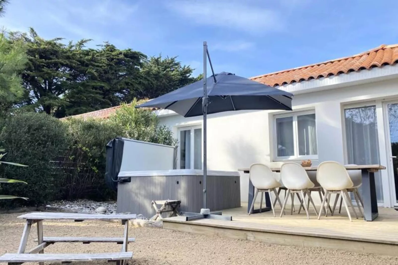 Villa Californie - Domaine Le Sherwood-Exterior in summer