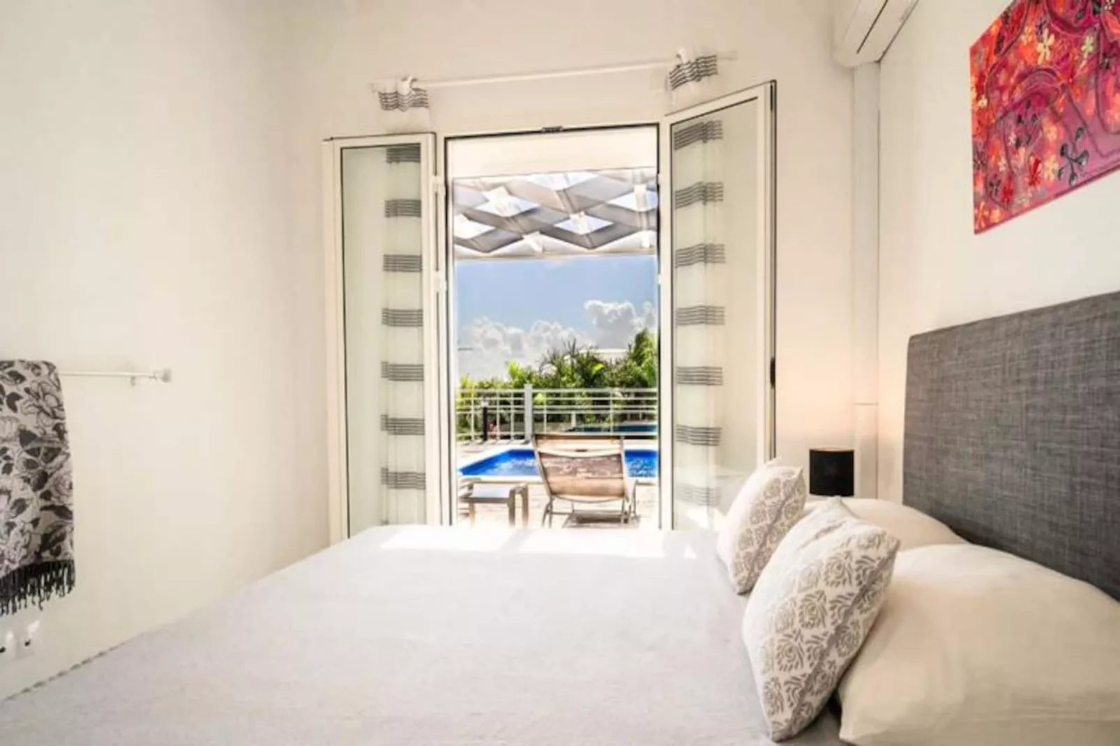 Villa Colibri-Image-tags.