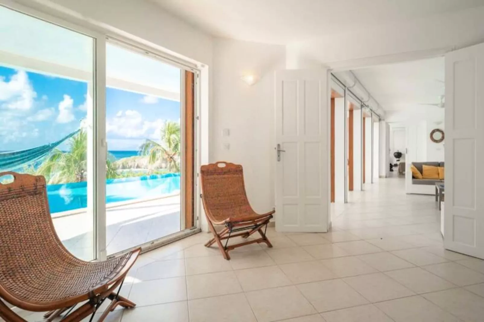 Villa Nora-Image-tags.