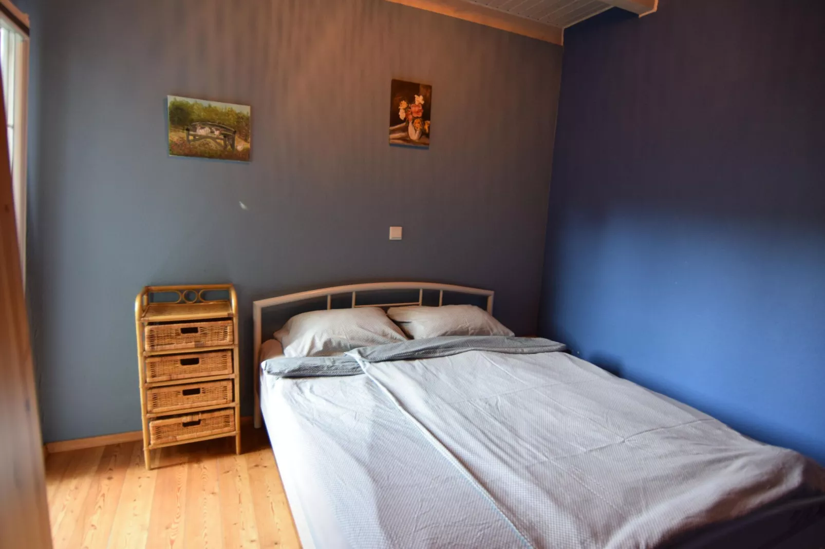 Cottage by the lake in Nadole-Schlafzimmer