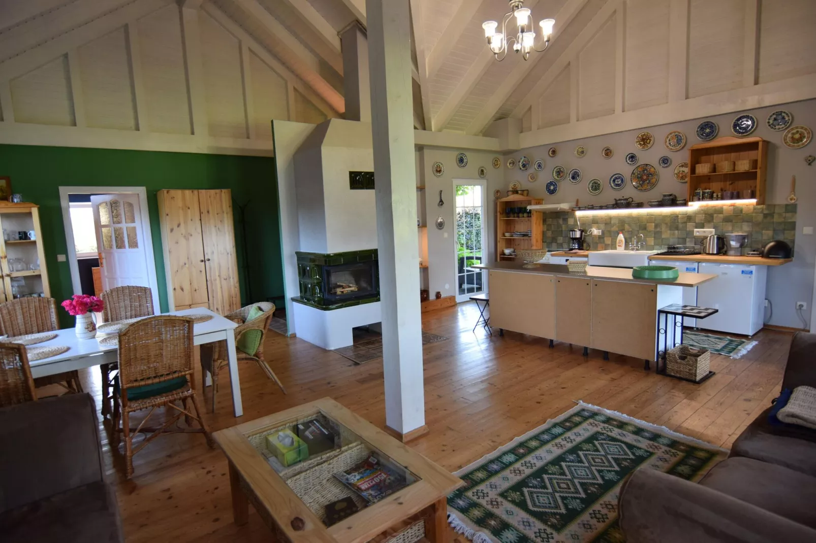 Cottage by the lake in Nadole-Wohnzimmer