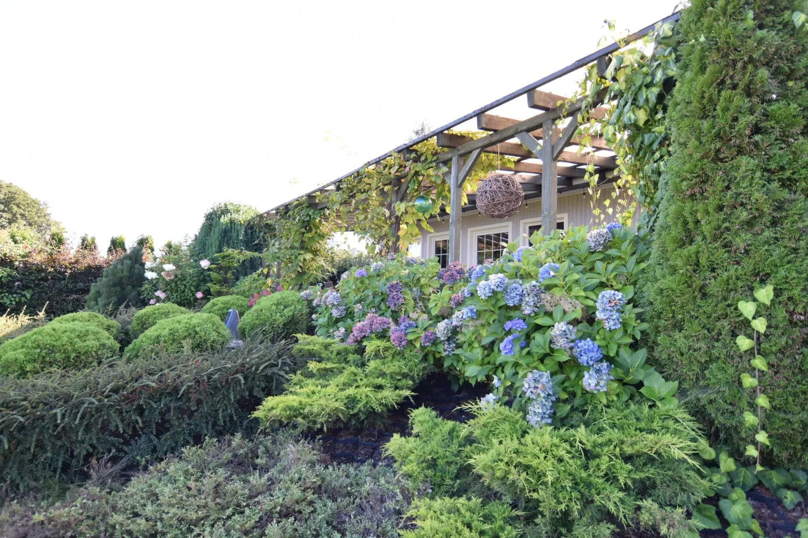 Cottage by the lake in Nadole-Außenbereich Sommer
