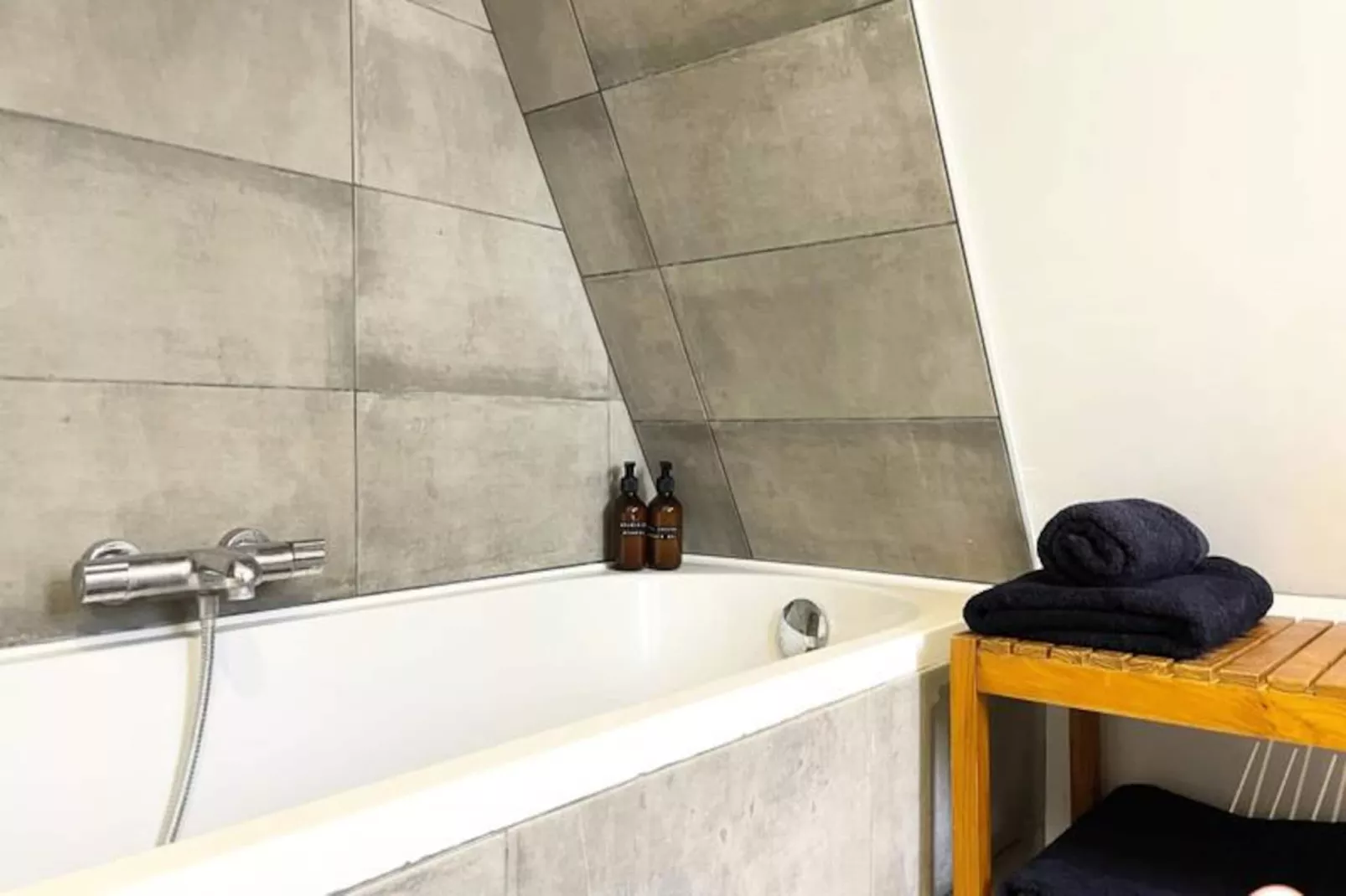 🏺le St-laurent - Magnifique Triplex - Calme-Image-tags.