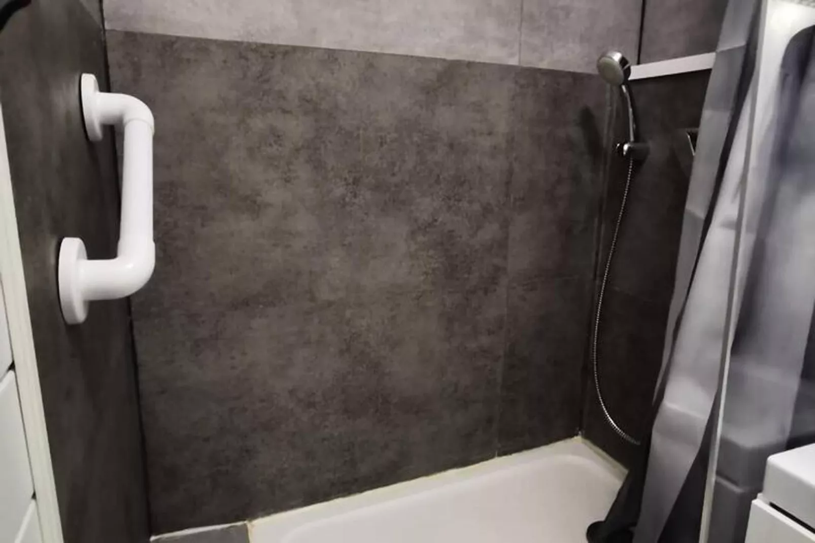 Résidence "le Saint Pierre"-Salle de bain