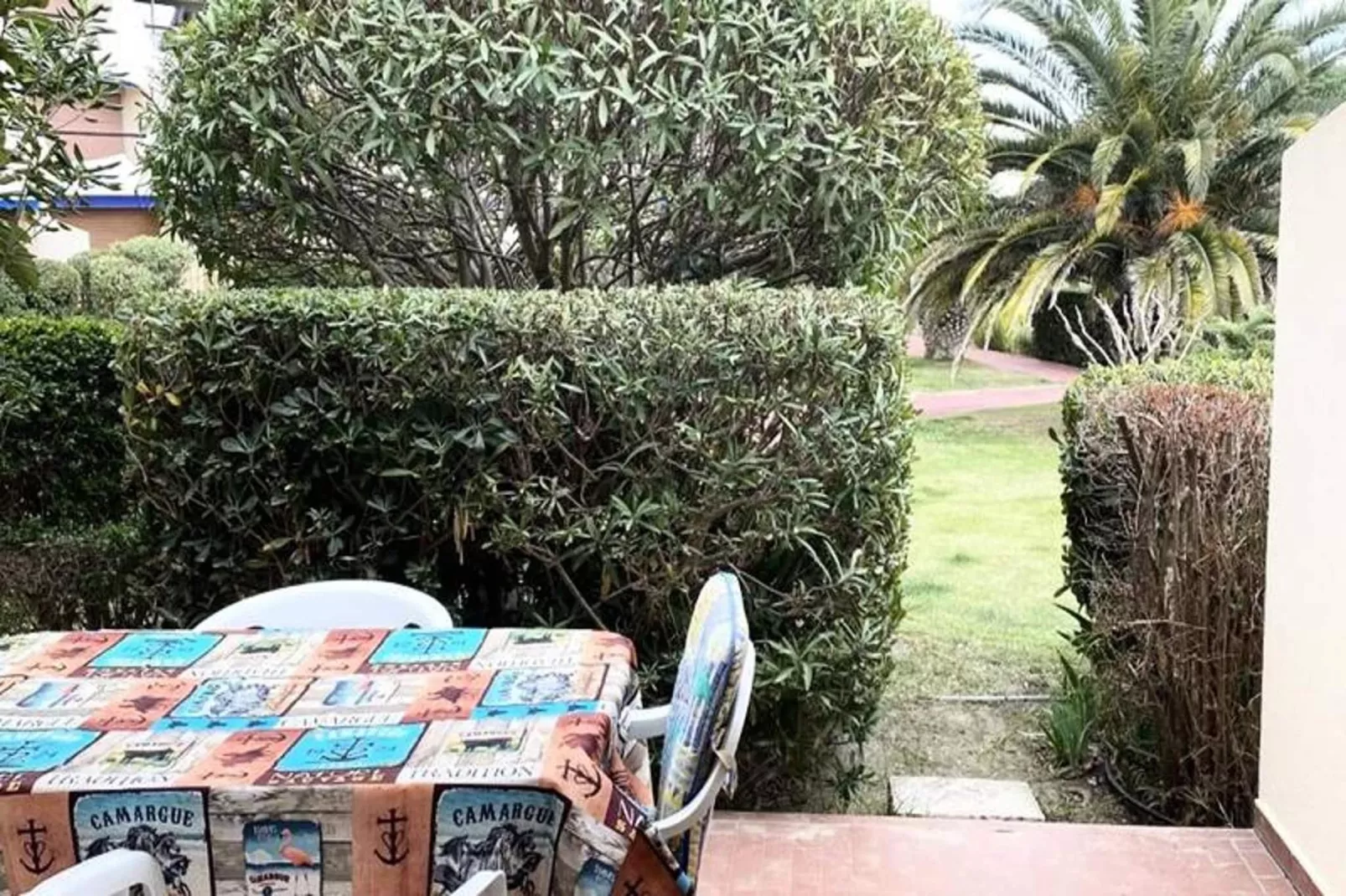 Résidence "escale Port"-Gardens in summer