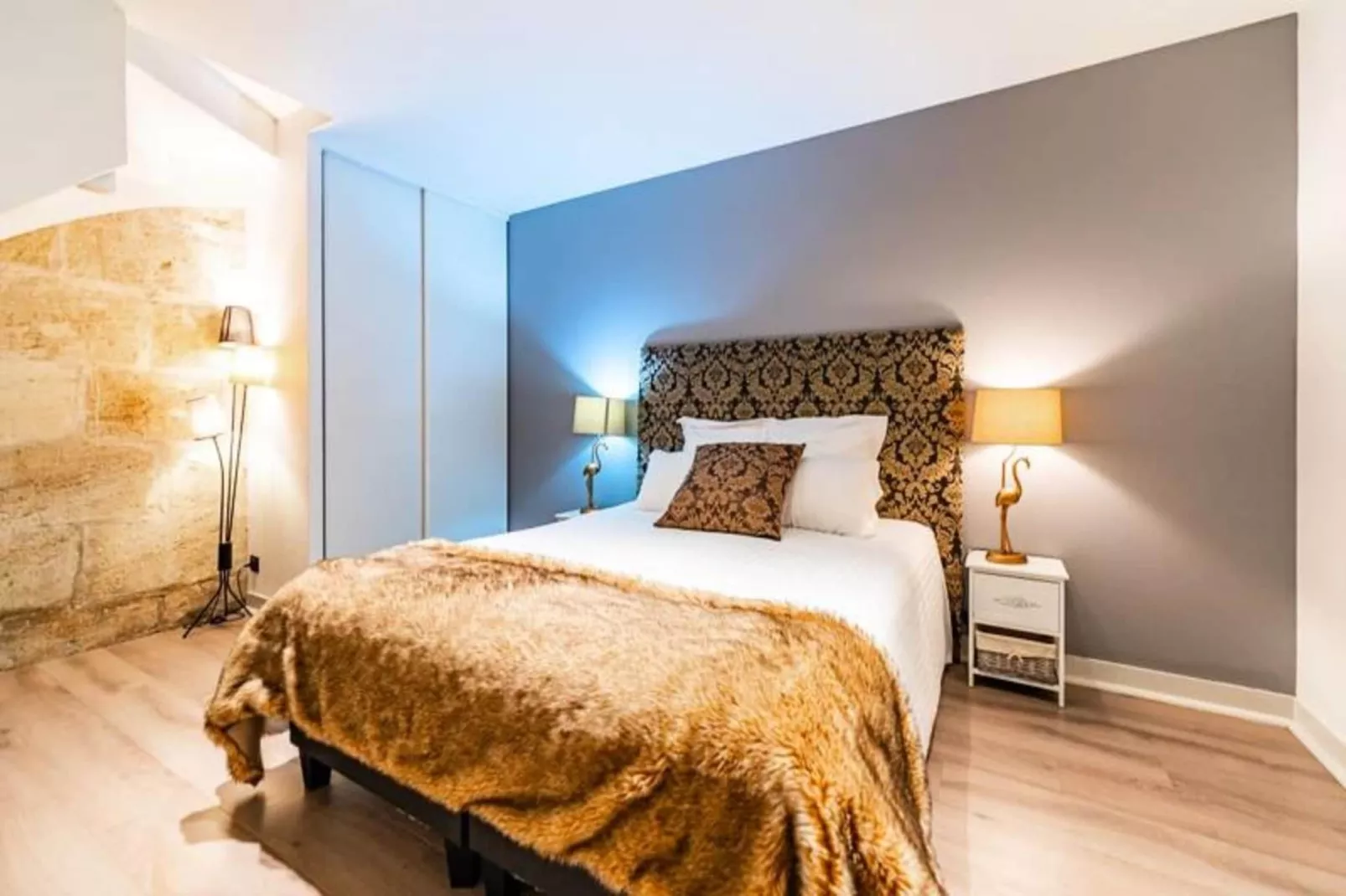 Magnifique  Appartement Au C&oelig;ur Du Quartier Historique Saint-michel-Ambiance