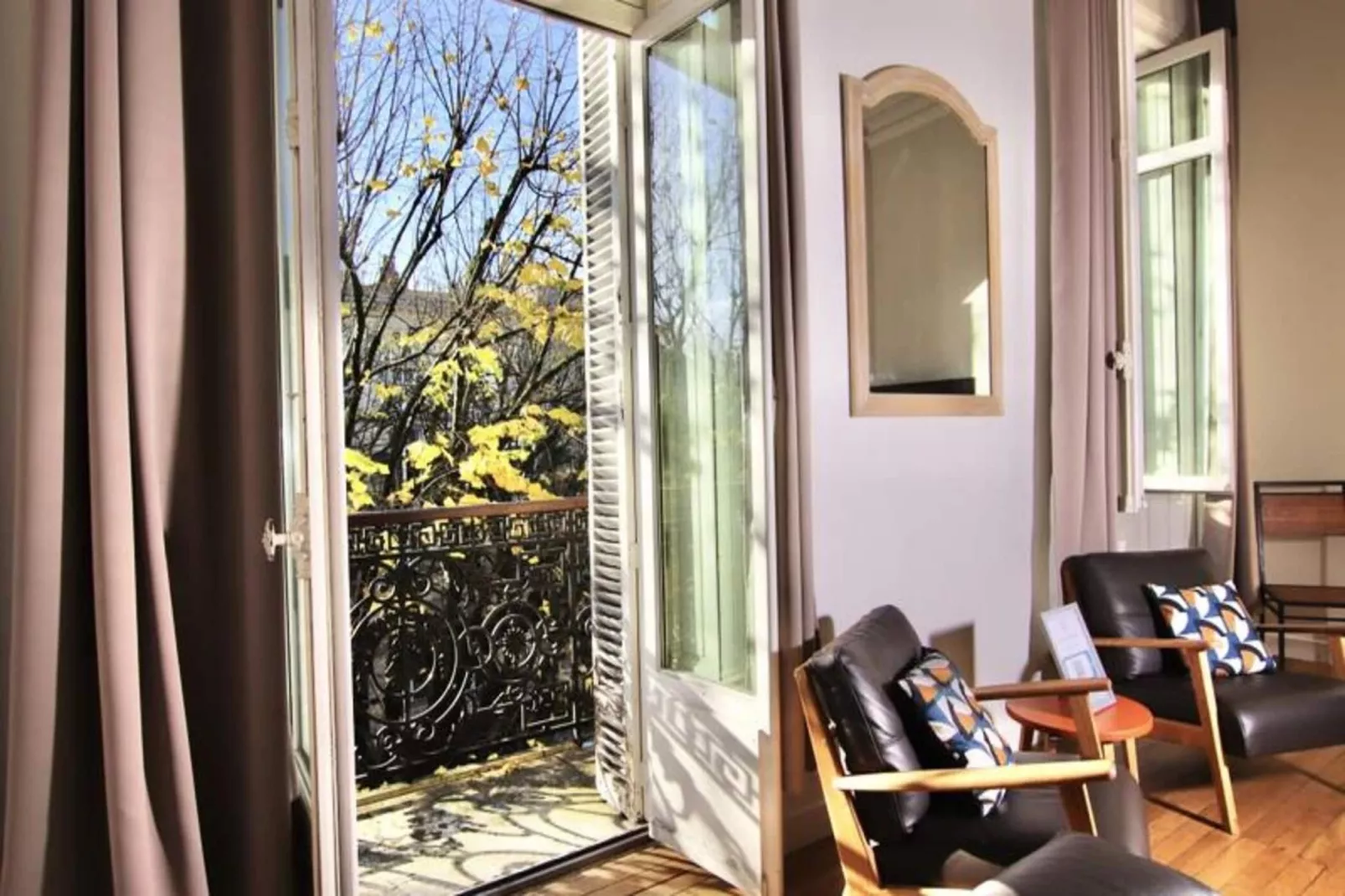 Magnifique Et Lumineux T3 De Charme Aux Quinconces Id&eacute;al Pour 4 Personnes-Ambiance