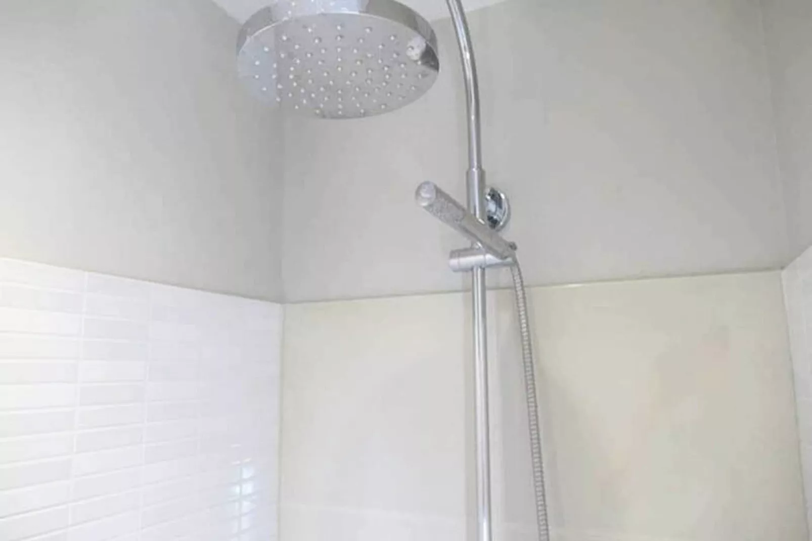 Superbe T2 De Qualit&eacute; Et R&eacute;nov&eacute;, Au Jardin Public, Pour 4 Personnes-Dining room