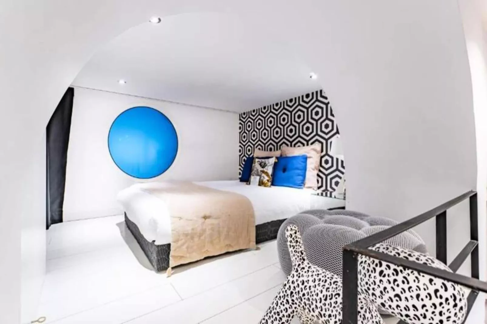 Studio D'architecte Charmant Dans Un Immeuble Du Xviii&egrave;me Dans Le Centre-Schlafzimmer