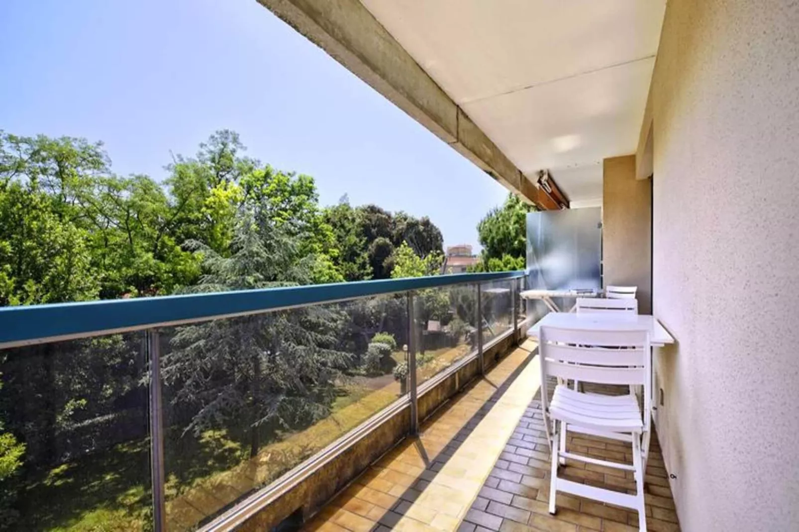 Résidence Eugénie-Terrace balcony