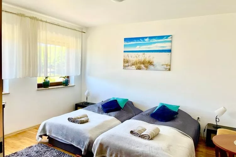 Holiday spacious modern flat in Dabrowa-Chambre