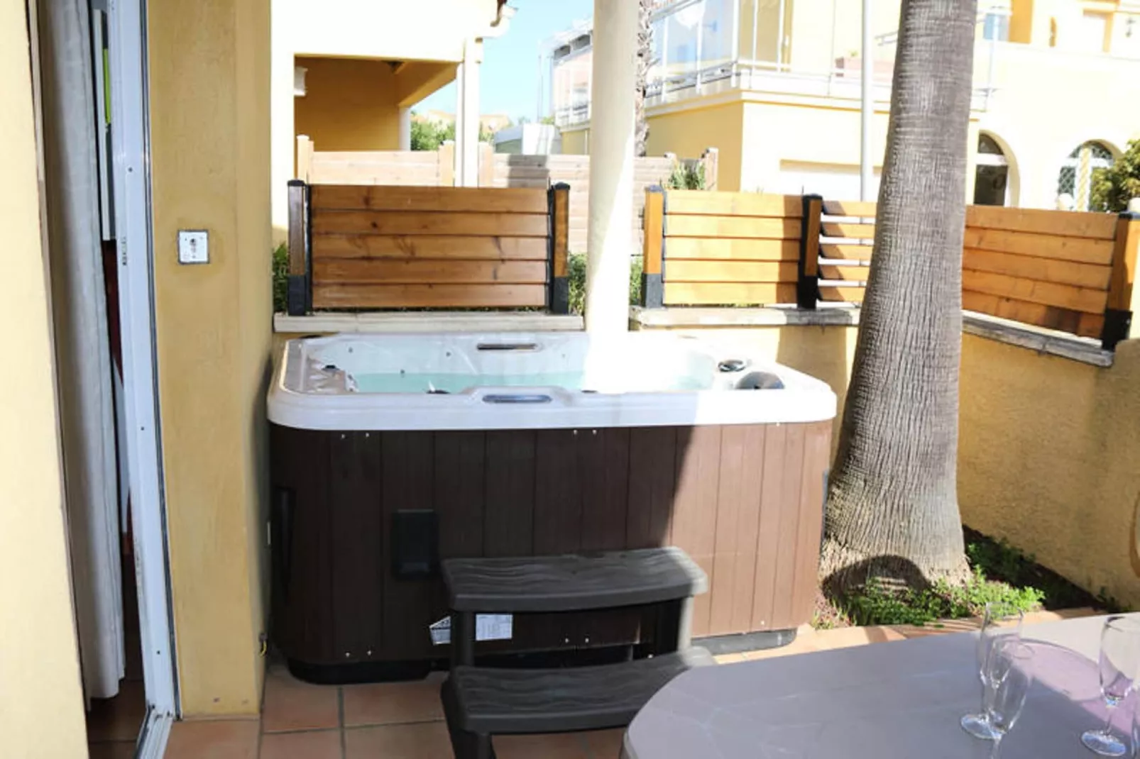 Résidence NATURISTE LA PALMERAIE-Terrace balcony