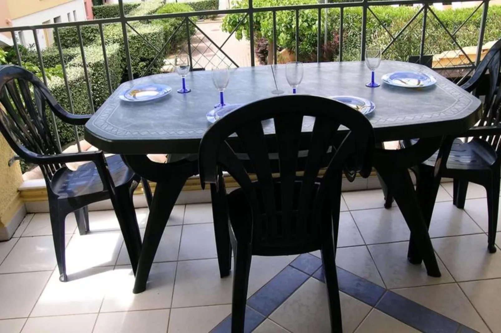 Résidence Villageoises I-Exterior in summer