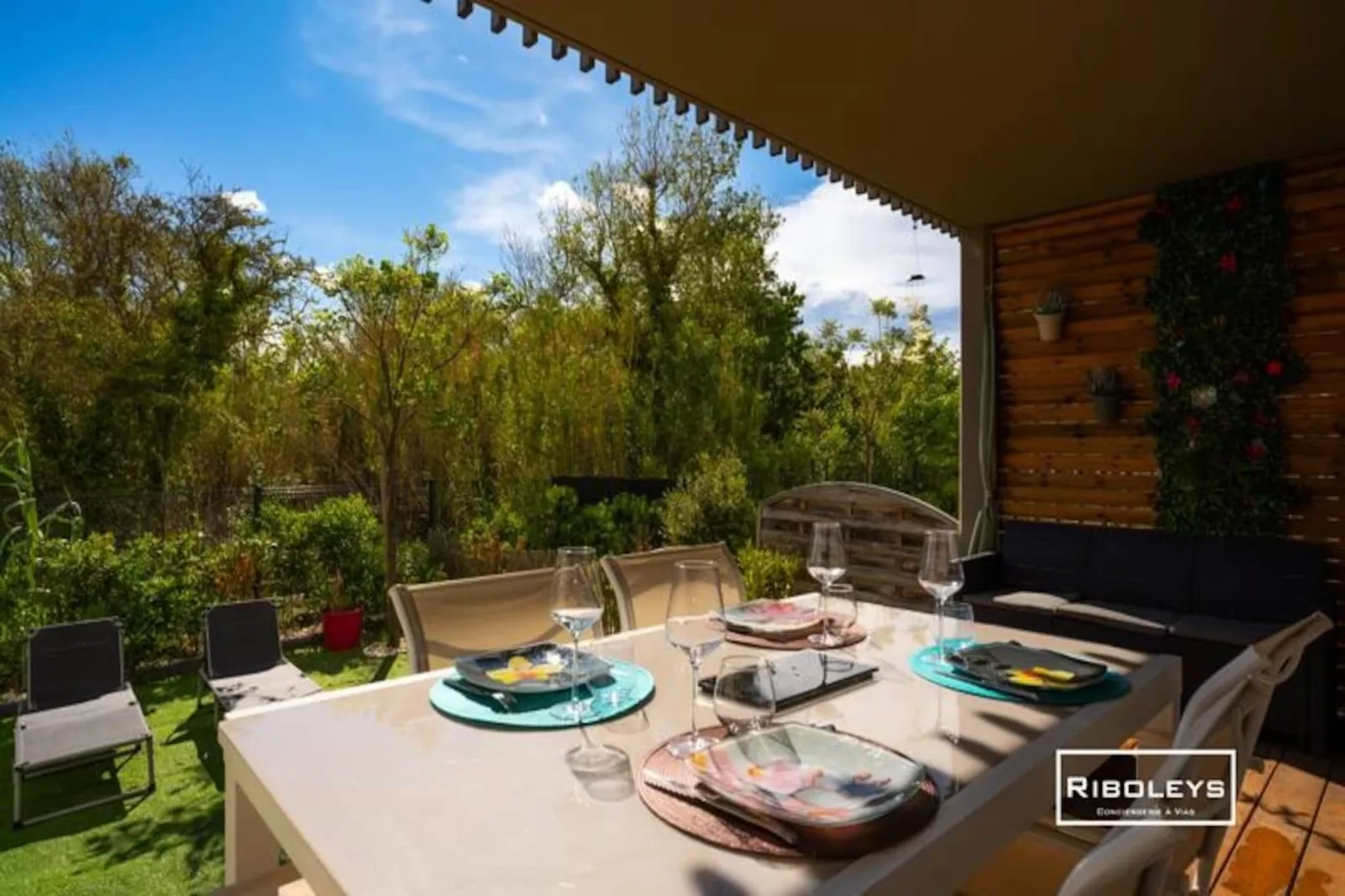 T2 Climatis&eacute; Avec Wifi Et Piscine-Image-tags.