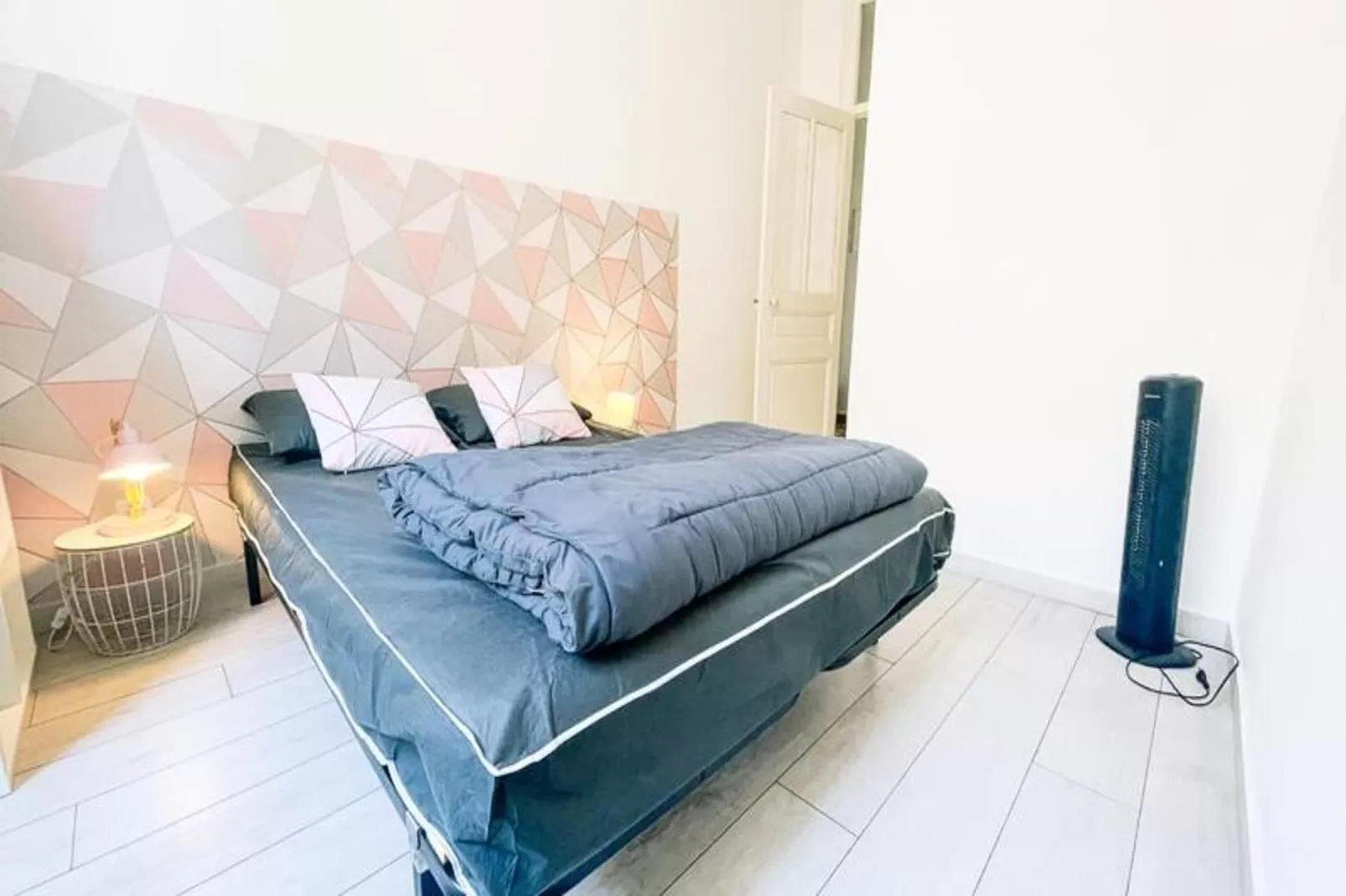 | Light Pink |t2 Proche Jaur&egrave;s, Estacade | Lumineux 🦩-Schlafzimmer