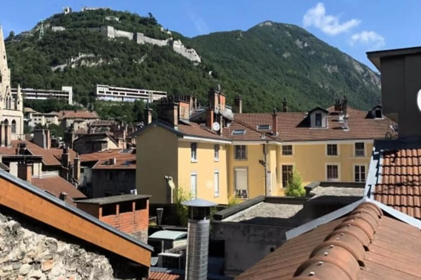 Le C&oelig;ur De Grenoble | Hyper-centre | Id&eacute;al &eacute;tudiant 🤍-Aussicht Sommer