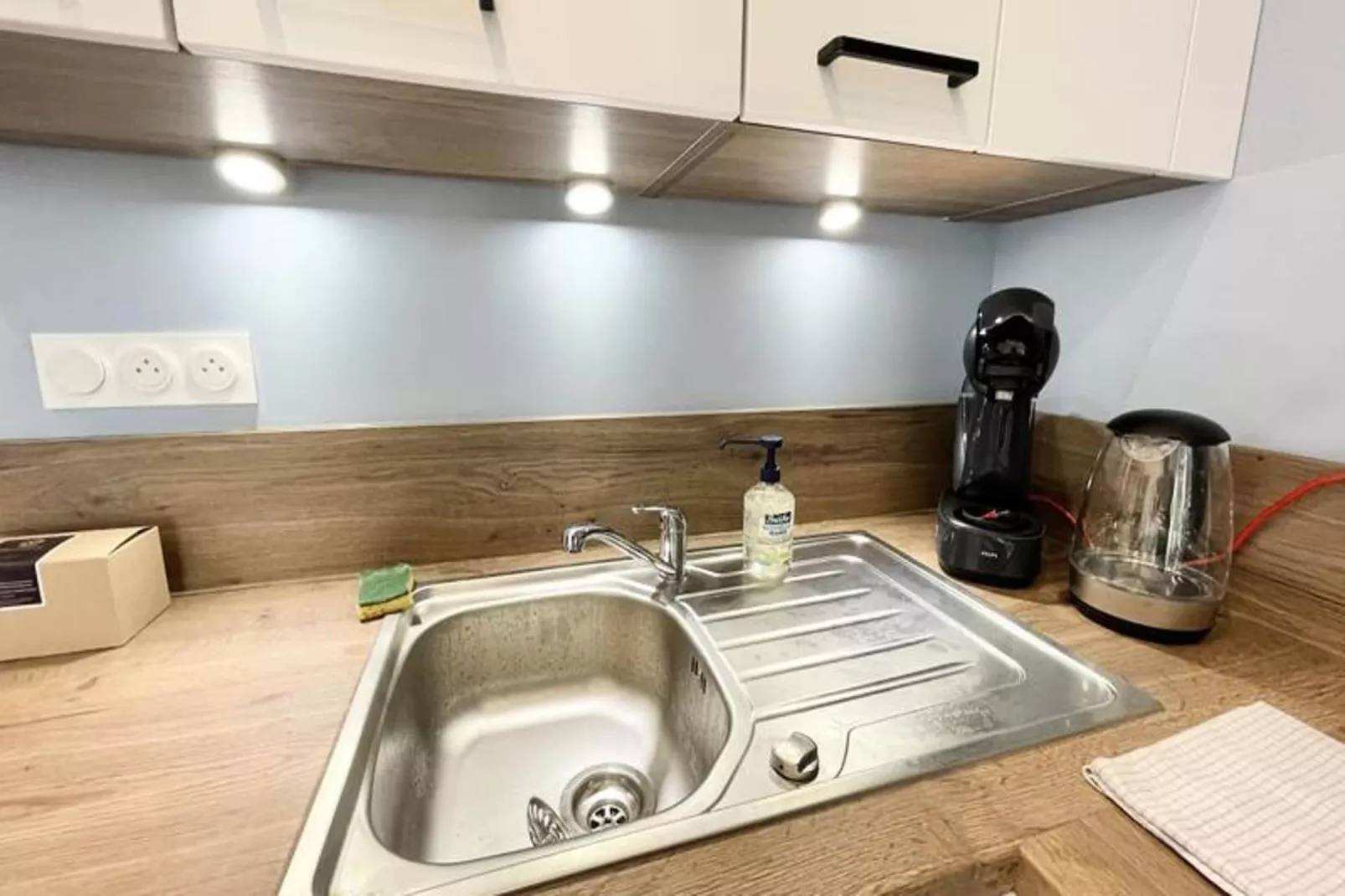 Le Cadet 👨&zwj;👩&zwj;👦&zwj;👦| Jean Jaur&egrave;s |tram A, B E E | T2 Tout &eacute;quip&eacute;-Cuisine