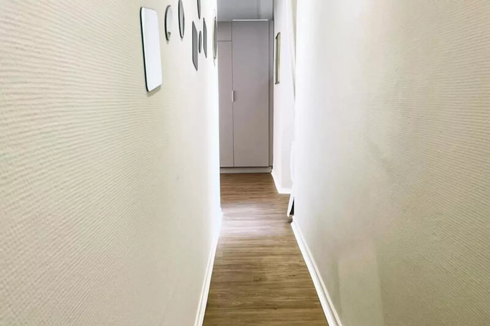 Le Studio En Duplex Championnet - Humbert Ii (droite) 👑-Flur