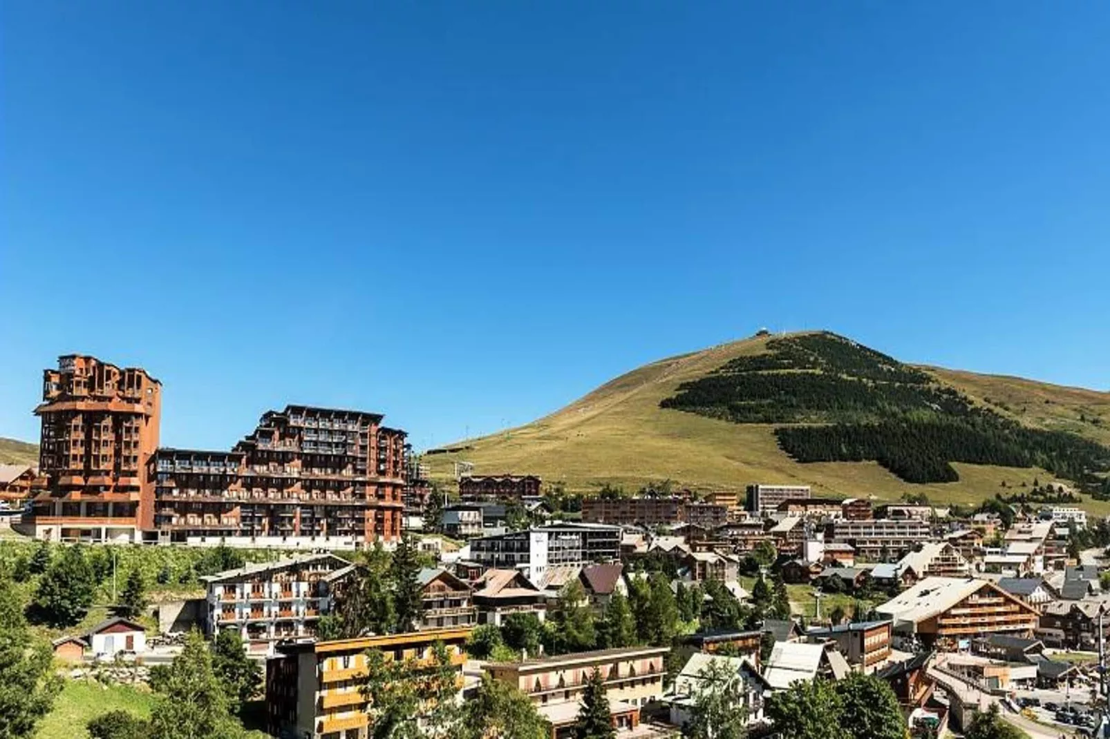 Studio 4 pers. pied des pistes - maeva Home-Vue d'été